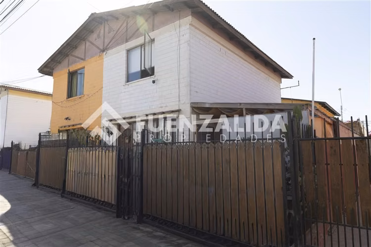 Casa en venta de 2 dorm. 2 baños en Coquimbo