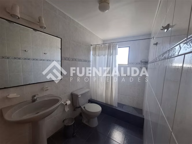 Casa en venta de 7 dorm., 2 pisos, en Guanaqueros, Coquimbo