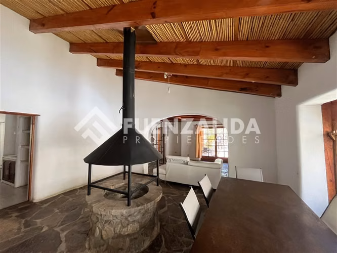 Casa en venta 4 dorm.2 baños piscina, terraza en Paihuano