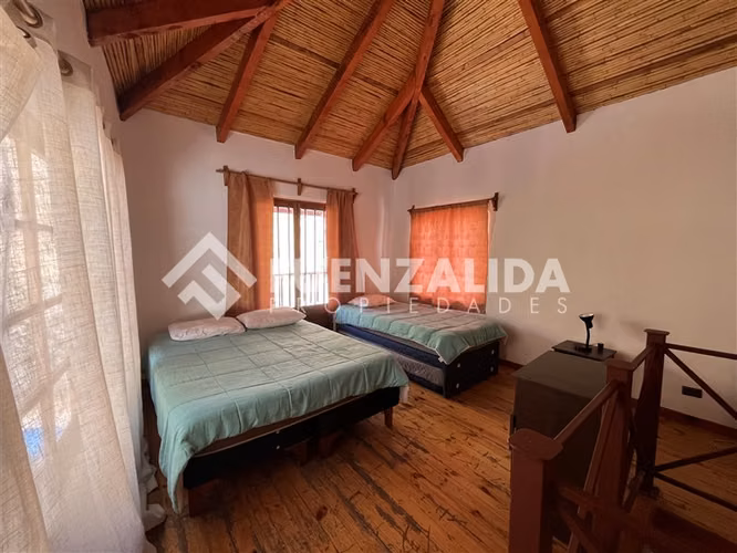 Casa en venta 4 dorm.2 baños piscina, terraza en Paihuano