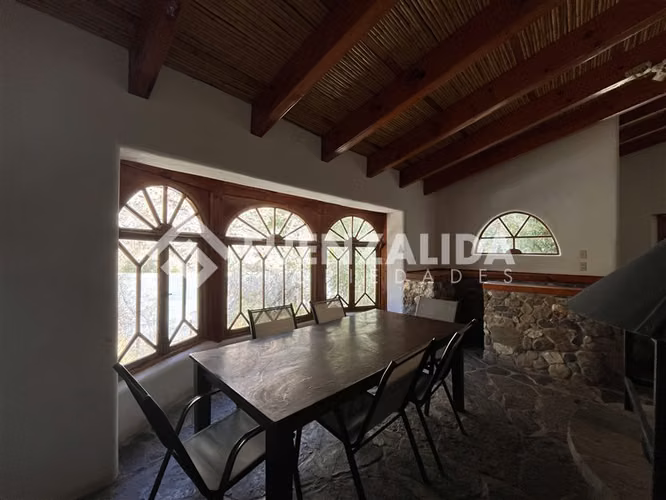 Casa en venta 4 dorm.2 baños piscina, terraza en Paihuano