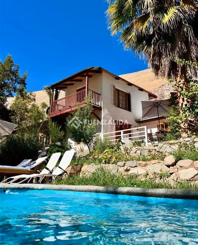 Casa en venta 4 dorm.2 baños piscina, terraza en Paihuano