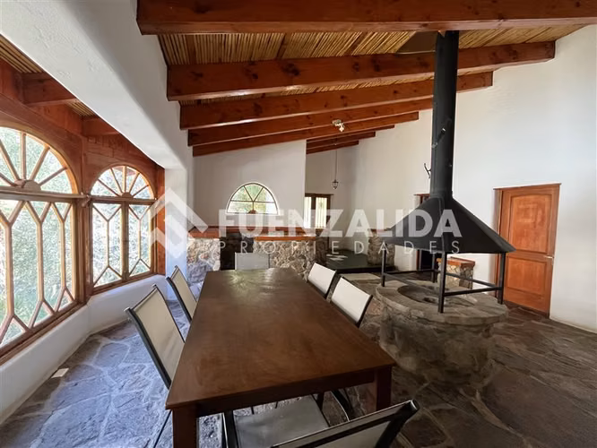 Casa en venta 4 dorm.2 baños piscina, terraza en Paihuano