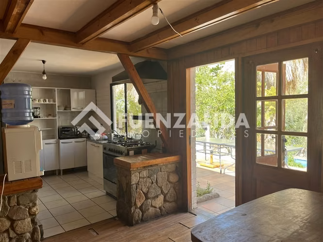 Casa en venta 4 dorm.2 baños piscina, terraza en Paihuano