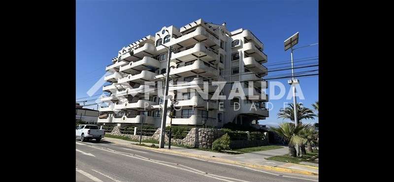 Departamento en venta de 1 dorm.1 baño, piscina en La Serena