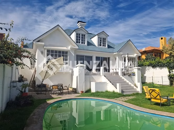 Casa en venta de 5 dorm. en La Serena