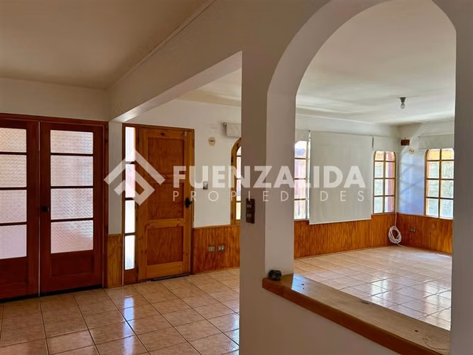 Casa en venta de 7 dorm. 4 baños en centro de Andacollo - Imagen 4