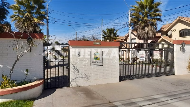 Casa en venta de 3 dorm. en La Serena - Imagen 3