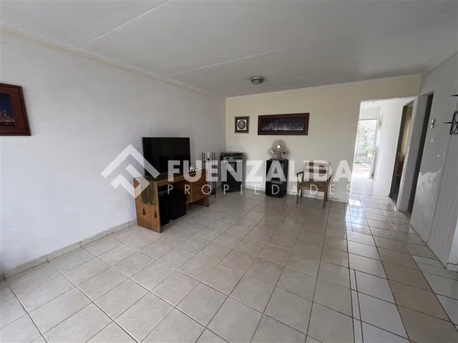 Casa en venta de 2 dorm. 1 baño, Garage con baño,en Coquimbo