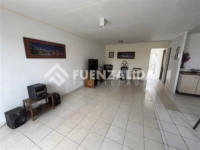 Casa en venta de 2 dorm. 1 baño, Garage con baño,en Coquimbo