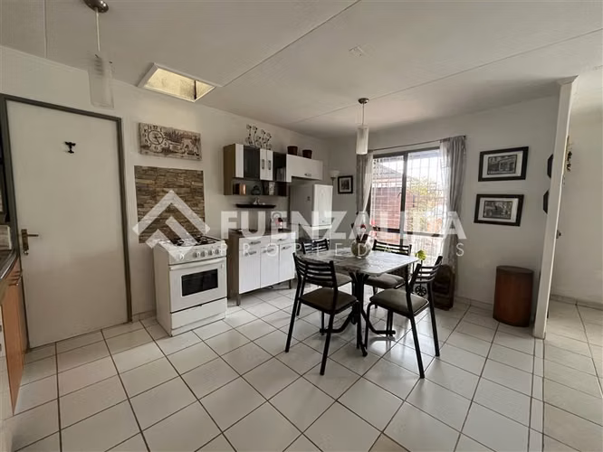 Casa en venta de 2 dorm. 1 baño, Garage con baño,en Coquimbo