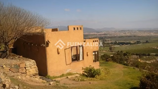 Casa en venta de 5 dorm. 5 baños, pieza servicio, La Serena