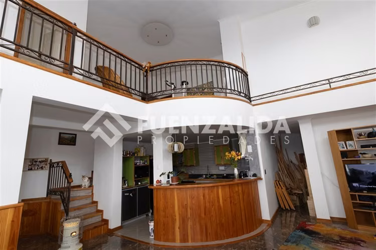 Casa en venta de 3 dorm 3baños sitio de 5700m2. en La Serena