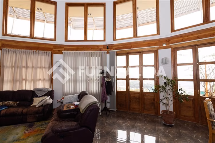 Casa en venta de 3 dorm 3baños sitio de 5700m2. en La Serena