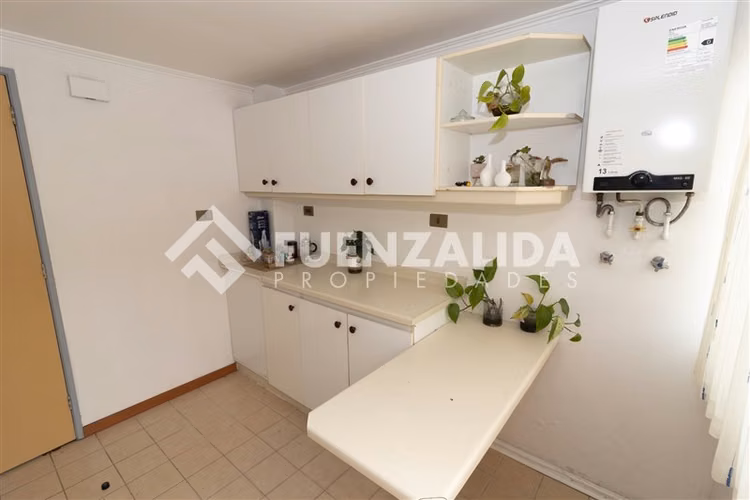 Casa en venta de 3 dorm. 3baños, 3 pisos,en La Serena