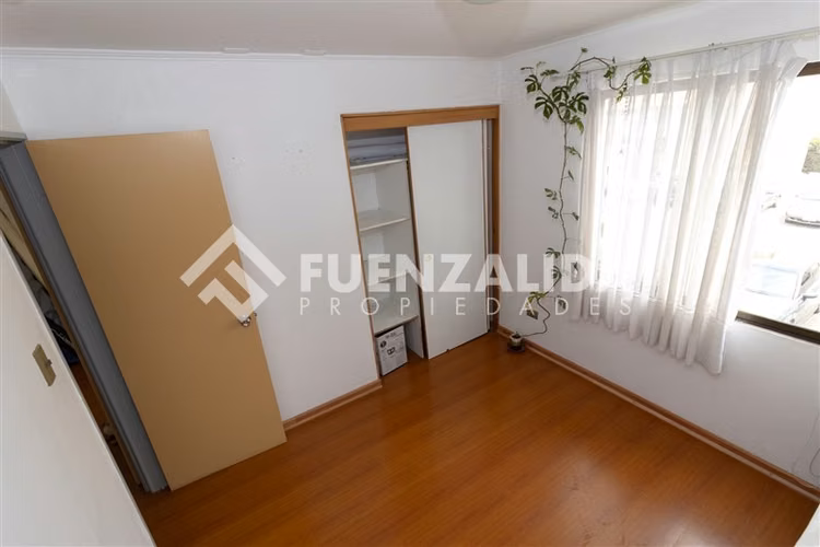 Casa en venta de 3 dorm. 3baños, 3 pisos,en La Serena