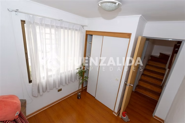 Casa en venta de 3 dorm. 3baños, 3 pisos,en La Serena