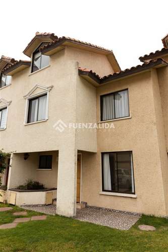 Casa en venta de 3 dorm. 3baños, 3 pisos,en La Serena