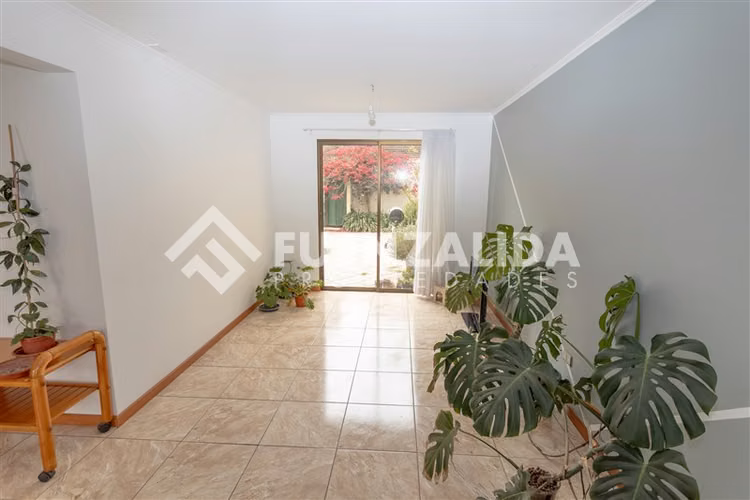 Casa en venta de 3 dorm. 3baños, 3 pisos,en La Serena