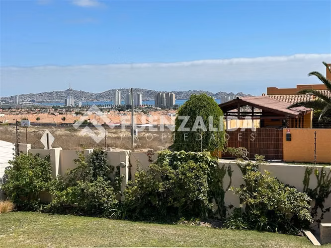 Casa en venta de 4 dorm. en Coquimbo - Imagen 10