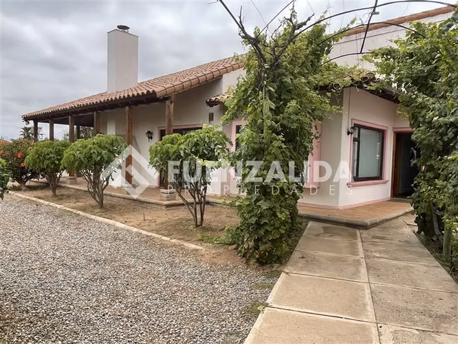 Casa en venta de 4 dorm. en La Serena