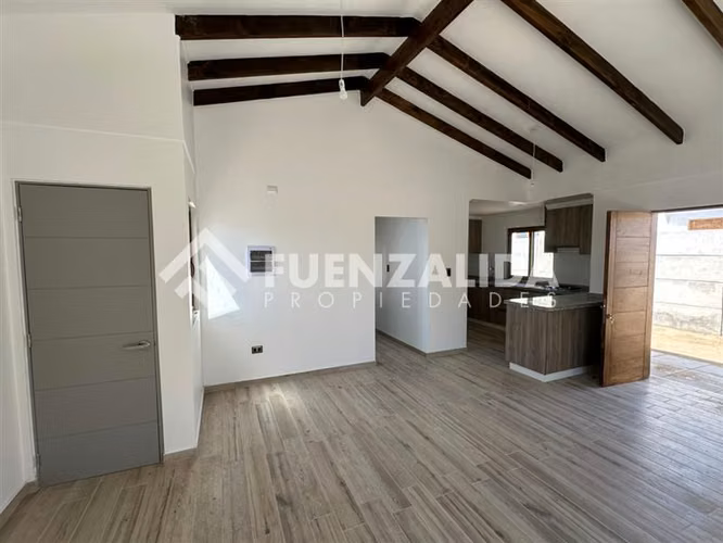 Casa en venta de 3 dorm. Peñuelas