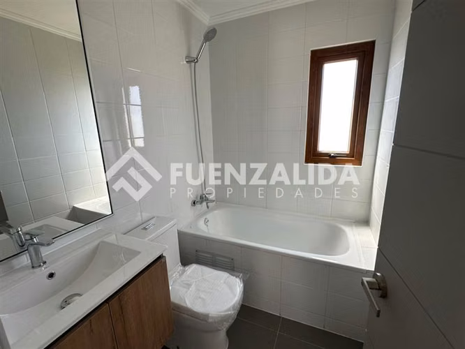 Casa en venta de 3 dorm. Peñuelas
