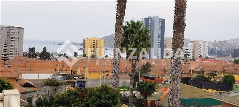 Casa con Alojamiento turistico en venta en Coquimbo