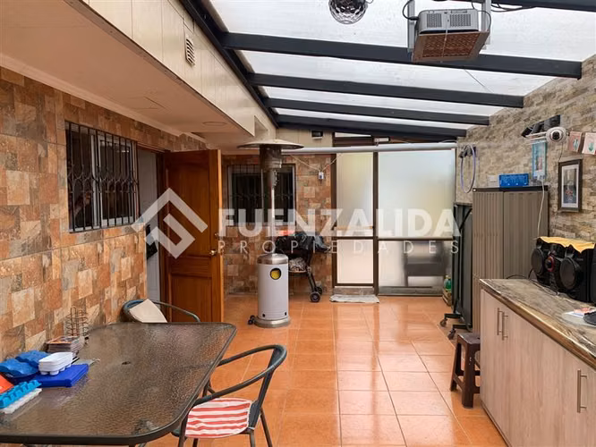 Casa con Alojamiento turistico en venta en Coquimbo
