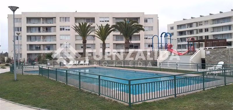 Departamento en venta de 3 dorm.2 baños,piscina en La Serena
