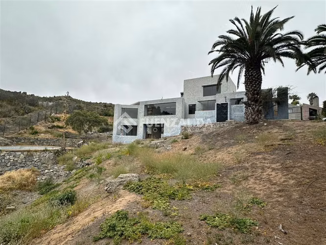 Casa en venta de 4 dorm. en Coquimbo