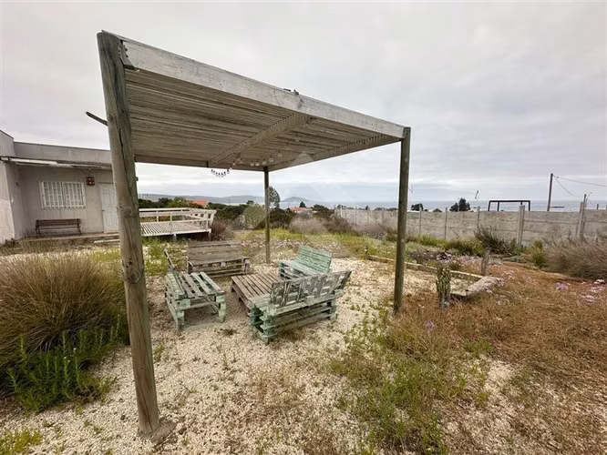 Sitio con 2 Cabañas alajadas en venta en Guanaqueros - Imagen 9