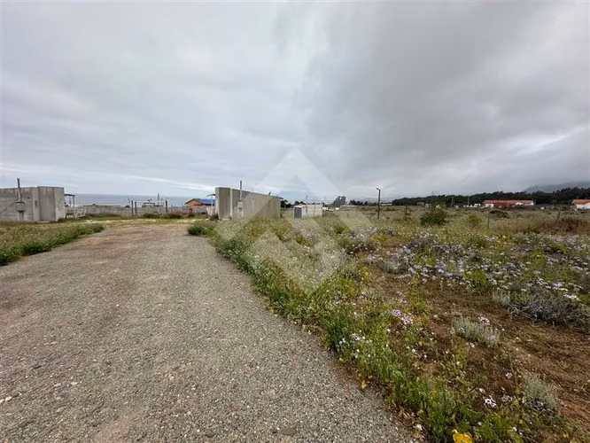 Sitio con 2 Cabañas alajadas, en venta en Guanaqueros - Imagen 6