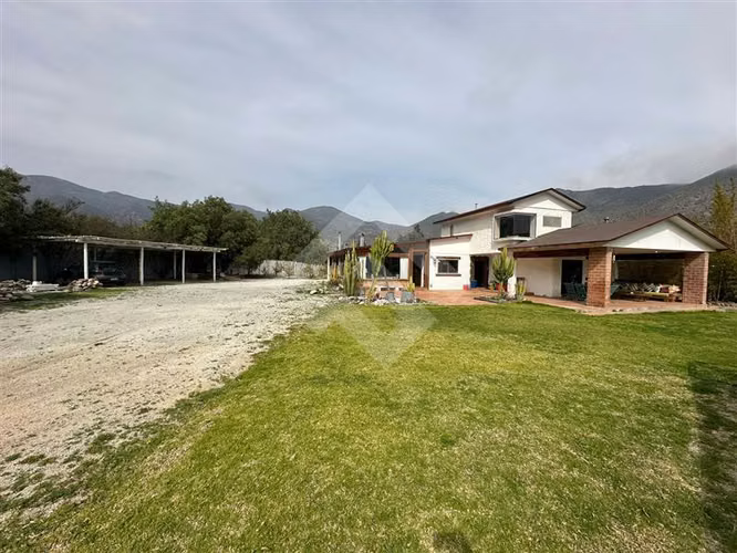 Casa en venta de 8 dorm. en Vicuña