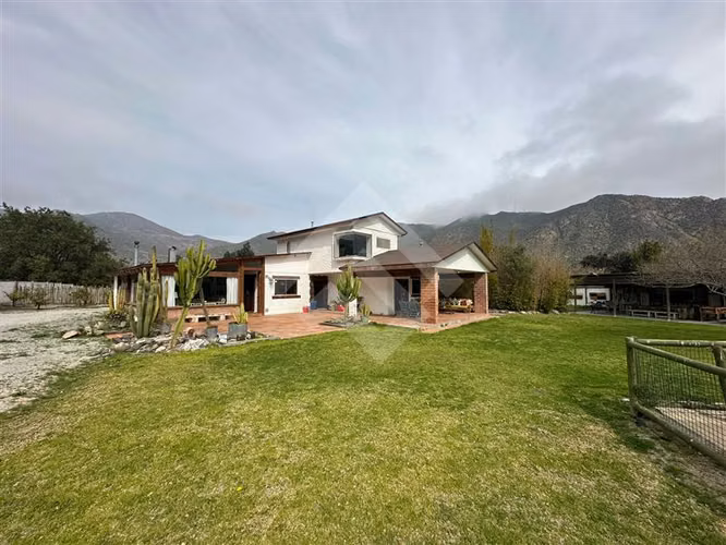 Casa en venta de 8 dorm. en Vicuña