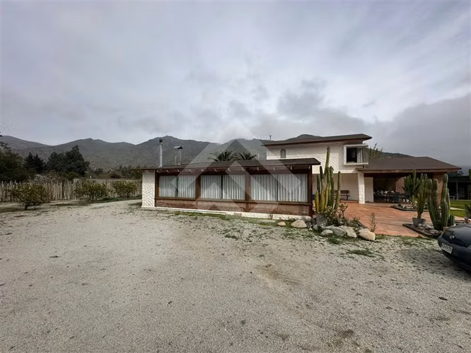 Casa en venta de 8 dorm. en Vicuña