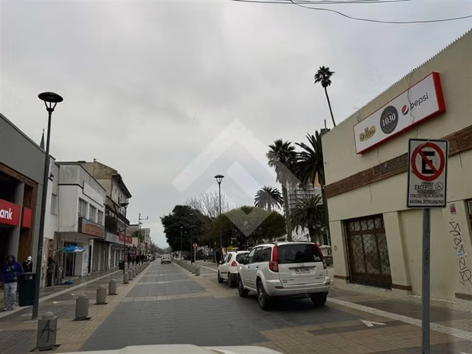 Local Comercial en arriendo en Coquimbo plaza de armas