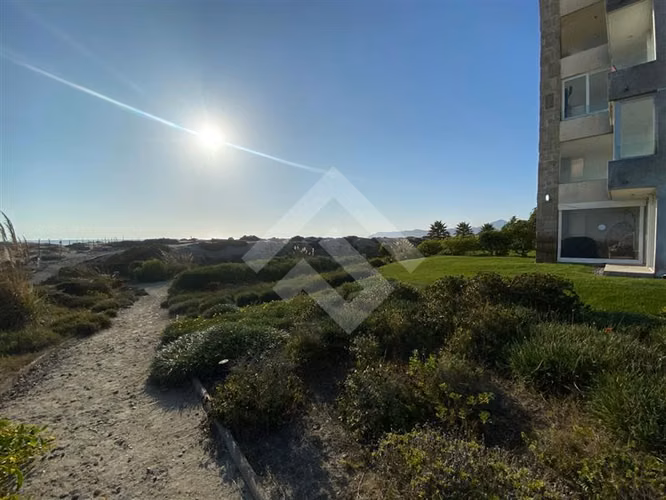 Departamento en venta de 3 dorm. Serena Golf La Serena