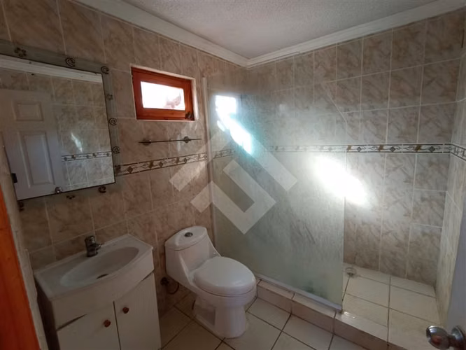 Casa en venta de 4 dorm.3 baños vista al mar en La Serena