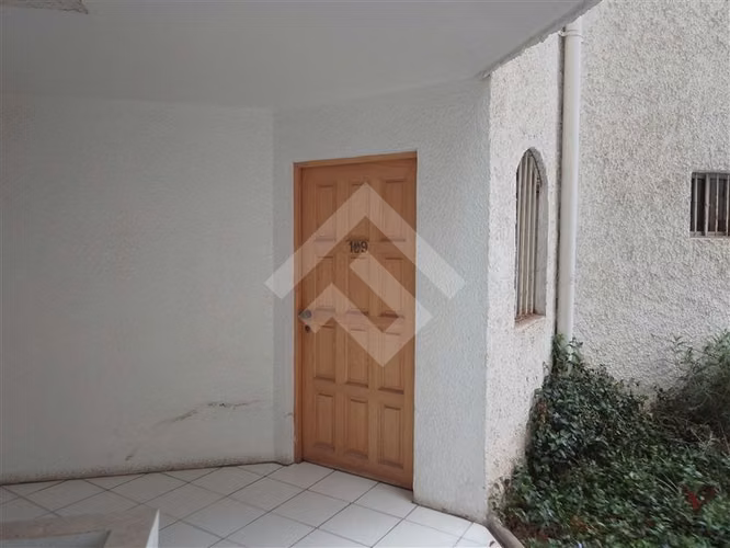 Departamento en arriendo de 2D,2B y pieza servicio