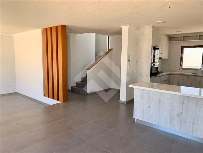 Casa en venta de 4 dorm. en Coquimbo