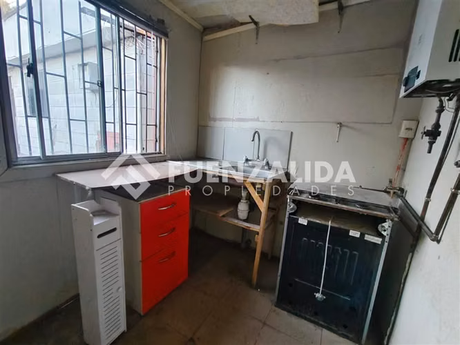 Casa en venta de 6 dorm. en Cerrillos