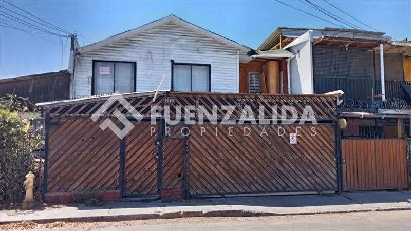 Casa en venta de 7 dorm. en Maipú