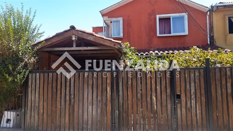 Casa en venta de 5 dorm. en Maipú