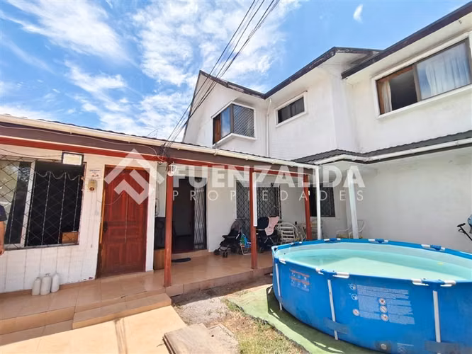 Casa en venta de 4 dorm. en Maipú