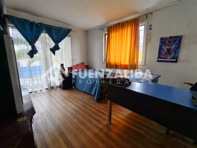 Casa en venta de 5 dorm. en Cerrillos