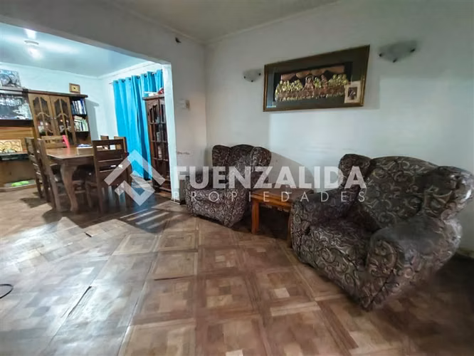 Casa en venta de 5 dorm. en Cerrillos
