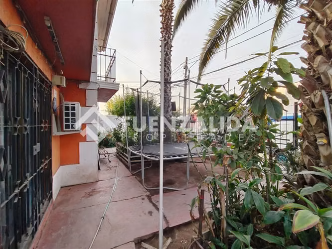 Casa en venta de 5 dorm. en Cerrillos
