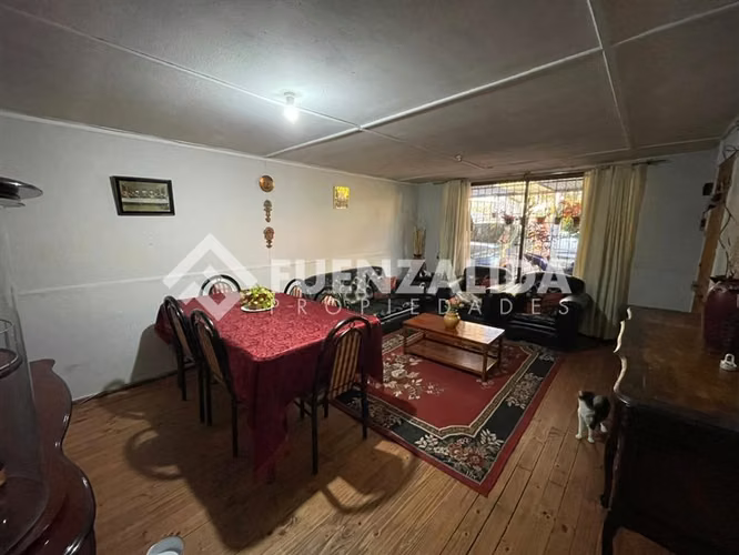 Casa en venta de 7 dorm. en Cerrillos