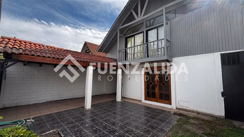 Casa en venta de 5 dorm. en Plaza Maipú